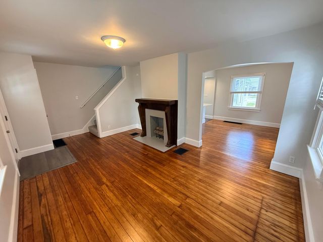 512 E Woodrow Avenue, Columbus, OH 43207