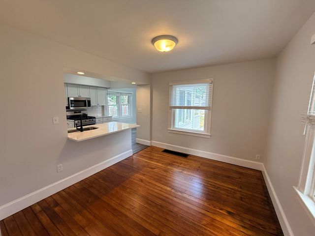 512 E Woodrow Avenue, Columbus, OH 43207