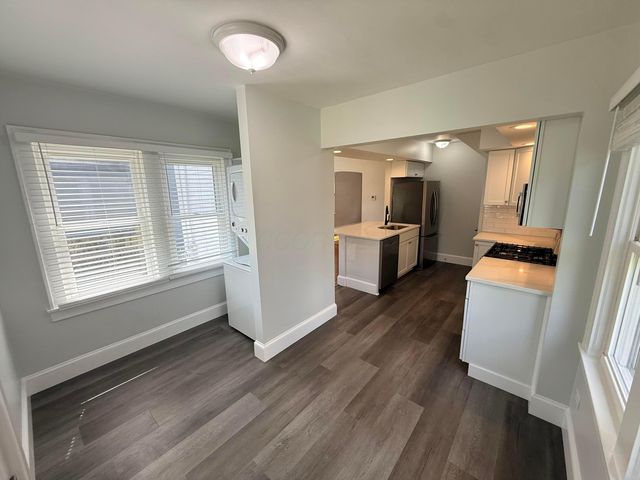 512 E Woodrow Avenue, Columbus, OH 43207