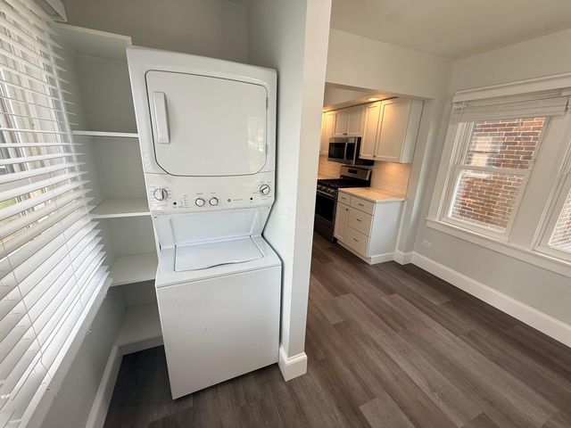 512 E Woodrow Avenue, Columbus, OH 43207