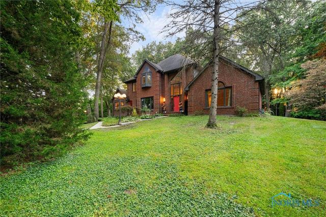 2015 King Road, Toledo, OH 43617