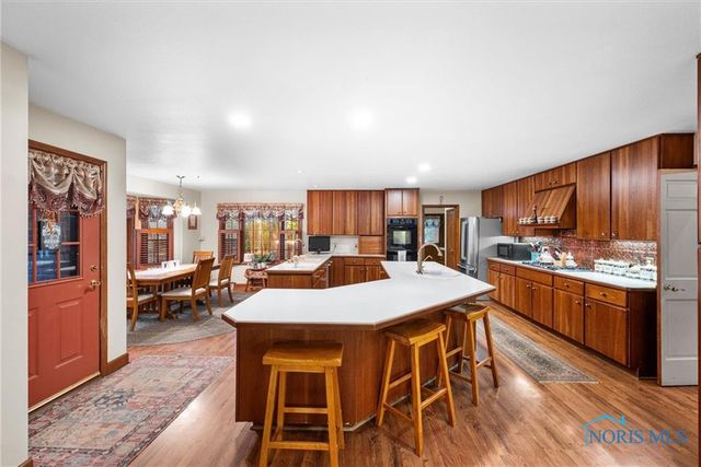 2015 King Road, Toledo, OH 43617