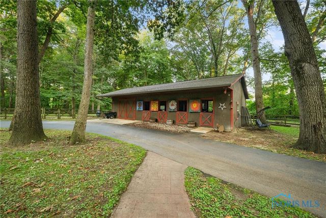 2015 King Road, Toledo, OH 43617