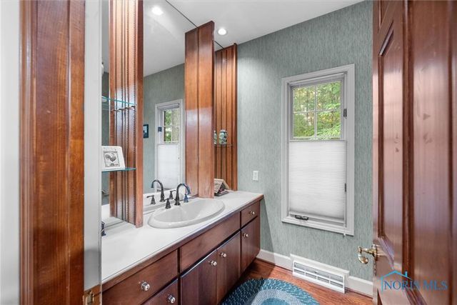 2015 King Road, Toledo, OH 43617