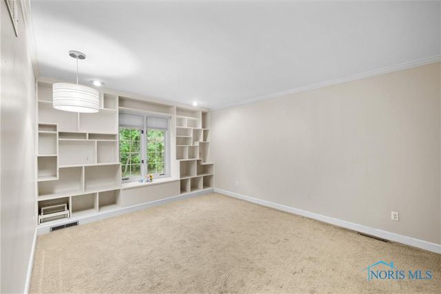 2015 King Road, Toledo, OH 43617