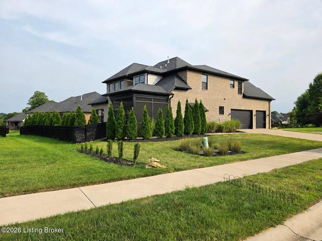 12705 Valley Pine Dr, Louisville, KY 40299
