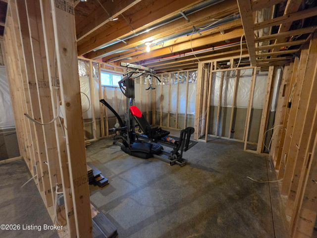 12705 Valley Pine Dr, Louisville, KY 40299