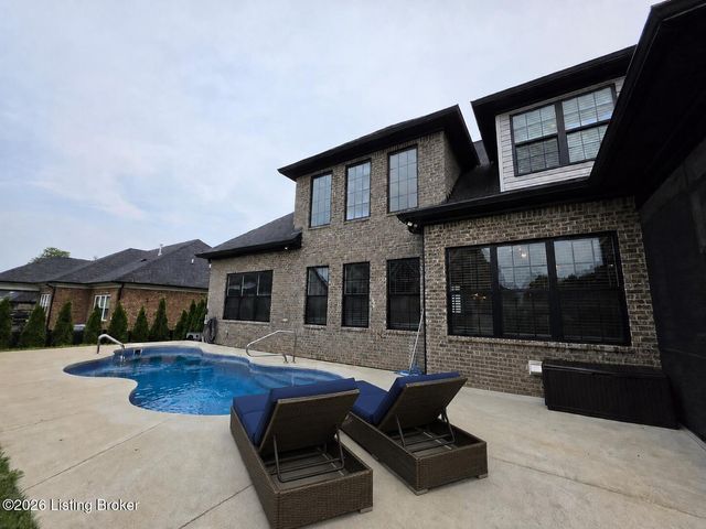 12705 Valley Pine Dr, Louisville, KY 40299