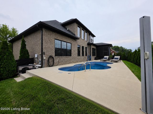 12705 Valley Pine Dr, Louisville, KY 40299
