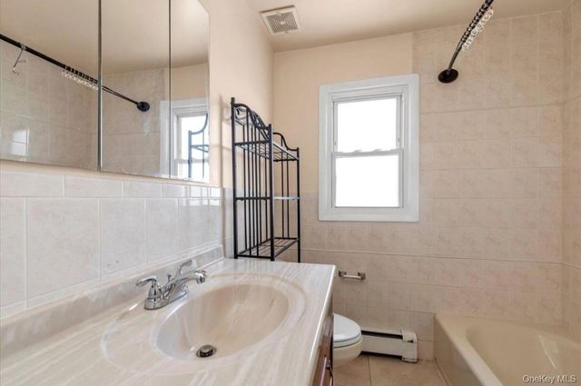 14746 223rd Street, Springfield Gardens, NY 11413