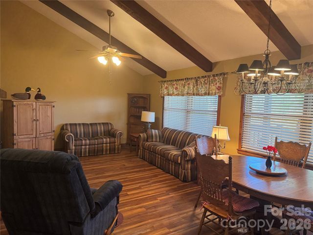 302 Eagles Nest Court S, Mars Hill, NC 28754
