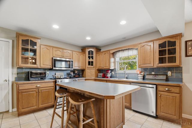 2061 Edinburg Lane, Fairfield, OH 45014