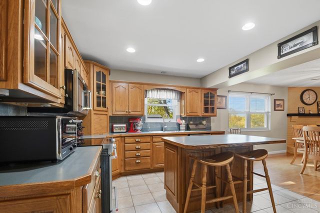 2061 Edinburg Lane, Fairfield, OH 45014