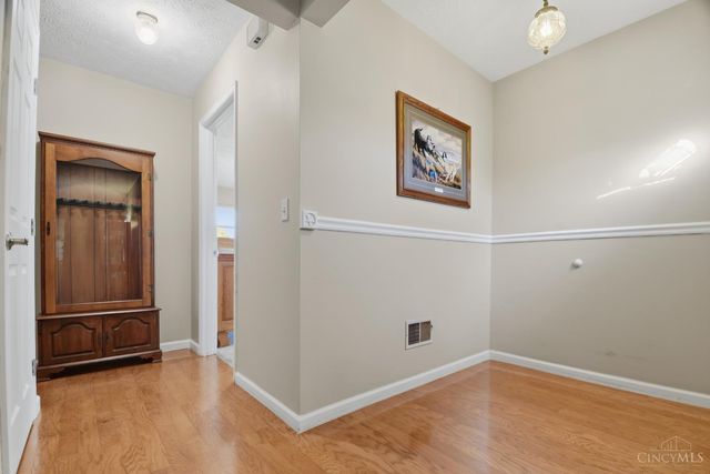 2061 Edinburg Lane, Fairfield, OH 45014