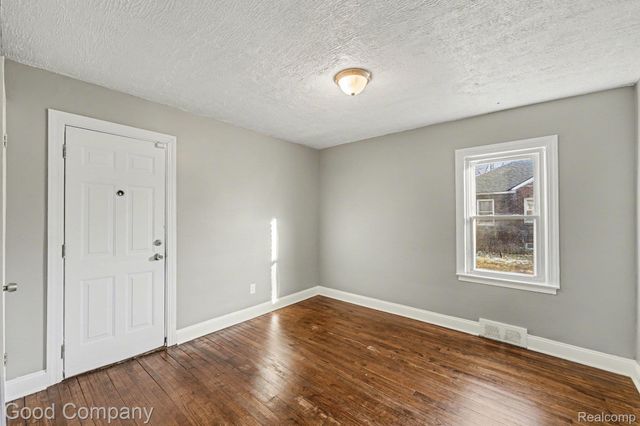 13538 Penrod Street, Detroit, MI 48223