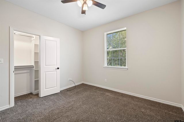 9710 W Lakeshore Dr, Tyler, TX 75709