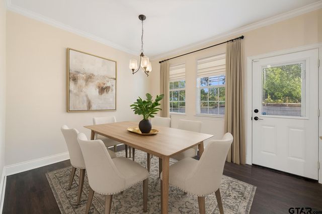 9710 W Lakeshore Dr, Tyler, TX 75709