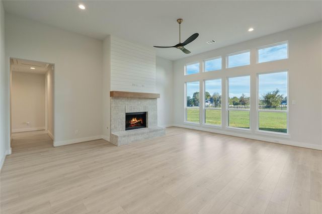 25231 Pleasant Retreat Court, Montgomery, TX 77356