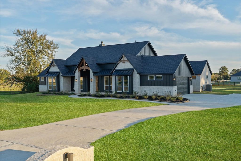 25231 Pleasant Retreat Court, Montgomery, TX 77356