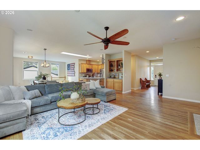 403 Nw 104TH Cir, Vancouver, WA 98685