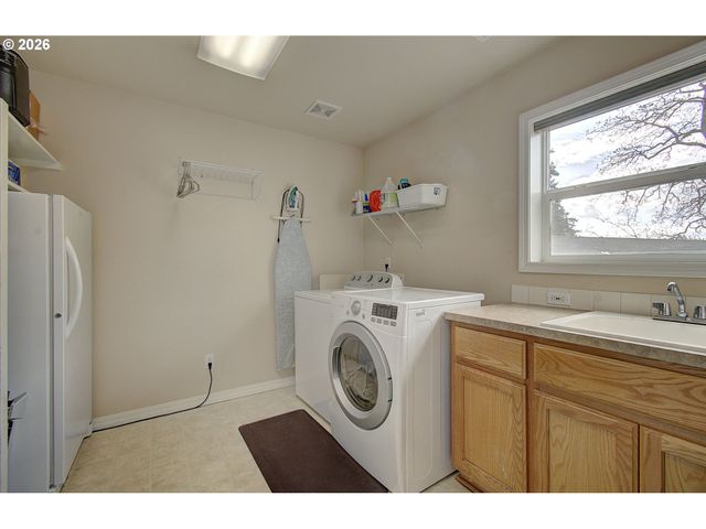 403 Nw 104TH Cir, Vancouver, WA 98685