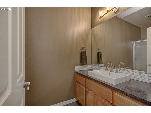 403 Nw 104TH Cir, Vancouver, WA 98685