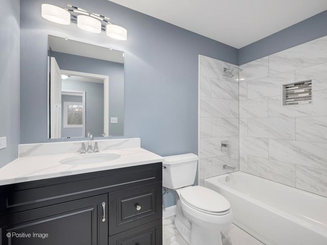 30W243 Wiant Road, West Chicago, IL 60185