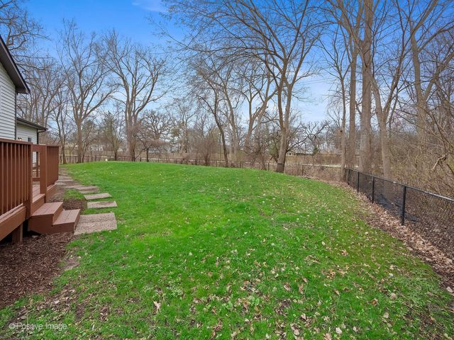 30W243 Wiant Road, West Chicago, IL 60185