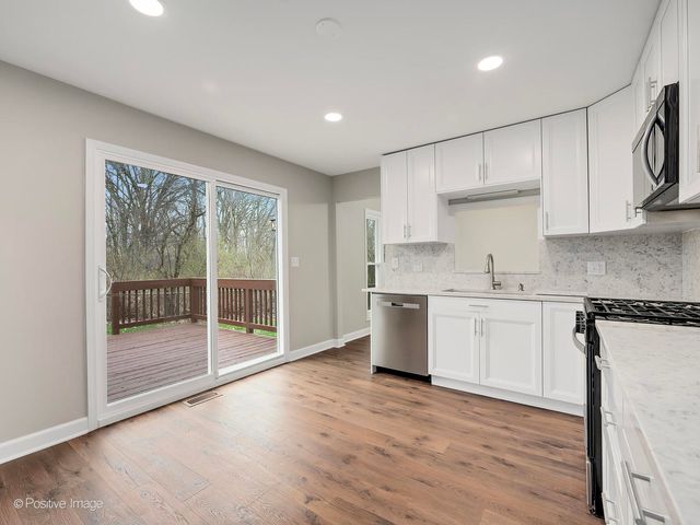 30W243 Wiant Road, West Chicago, IL 60185