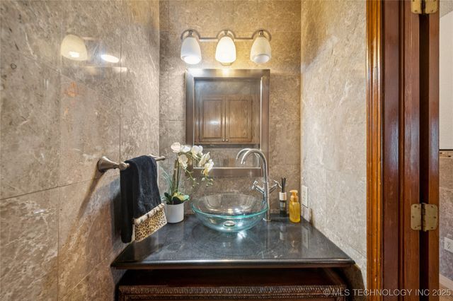 6226 E 98th Street, Tulsa, OK 74137