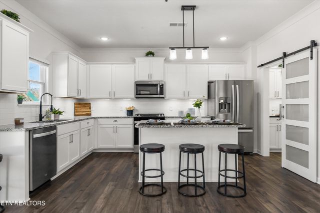 128 Canton Lane, Maryville, TN 37803