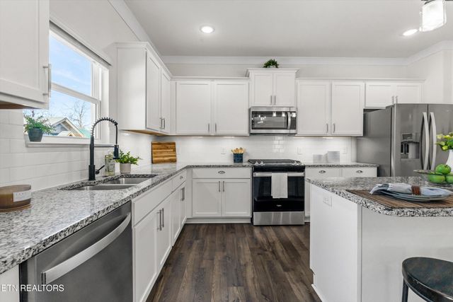 128 Canton Lane, Maryville, TN 37803