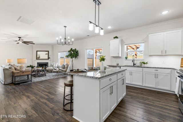 128 Canton Lane, Maryville, TN 37803