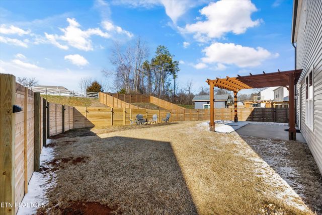 128 Canton Lane, Maryville, TN 37803