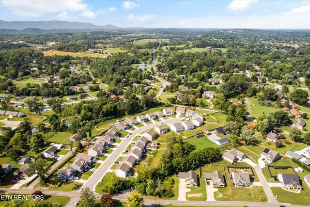 128 Canton Lane, Maryville, TN 37803