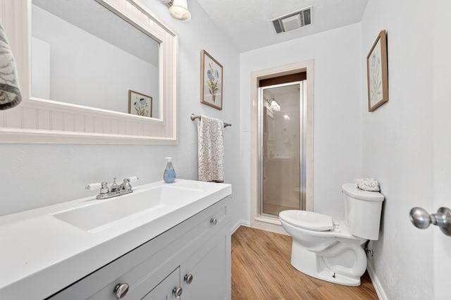 12 Meadowlake Drive, Heath, TX 75032