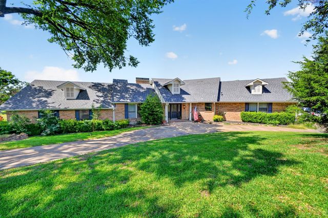12 Meadowlake Drive, Heath, TX 75032