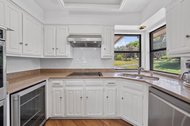12 Meadowlake Drive, Heath, TX 75032