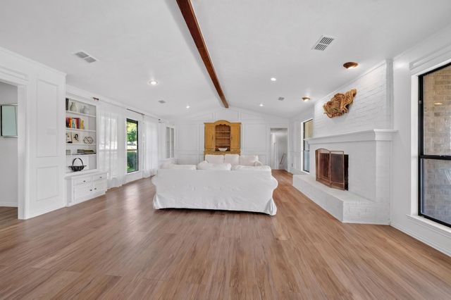 12 Meadowlake Drive, Heath, TX 75032