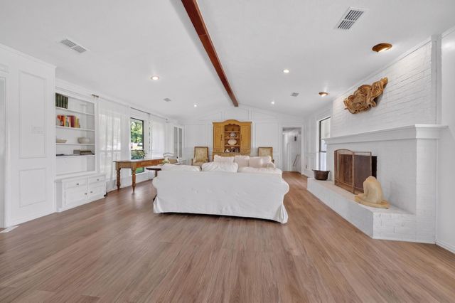 12 Meadowlake Drive, Heath, TX 75032
