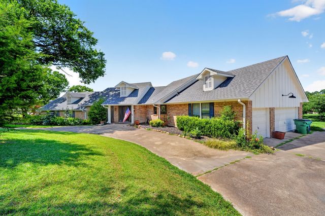 12 Meadowlake Drive, Heath, TX 75032