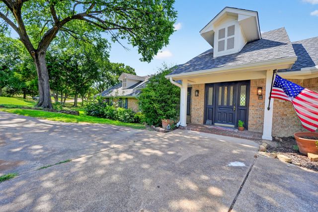 12 Meadowlake Drive, Heath, TX 75032