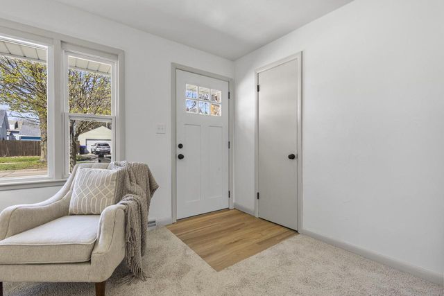 1106 N DREW STREET, Appleton, WI 54911