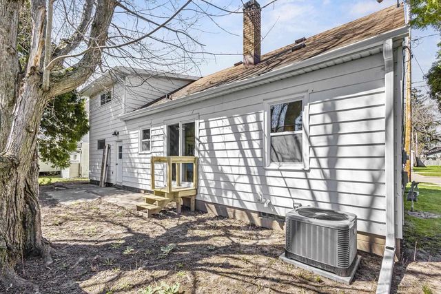 1106 N DREW STREET, Appleton, WI 54911