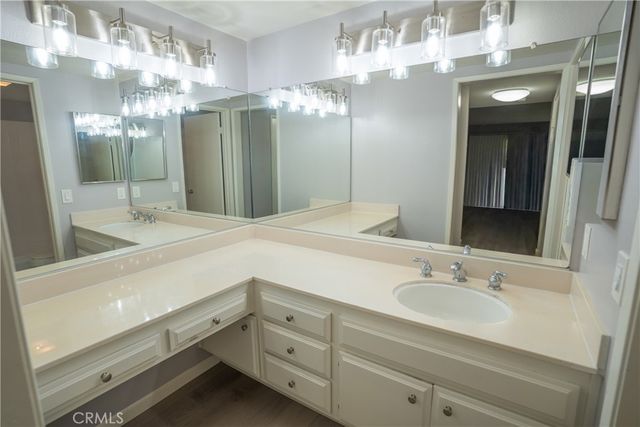 2504 E Willow 107, Signal Hill, CA 90755