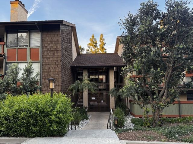 2504 E Willow 107, Signal Hill, CA 90755