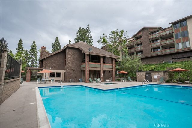2504 E Willow 107, Signal Hill, CA 90755