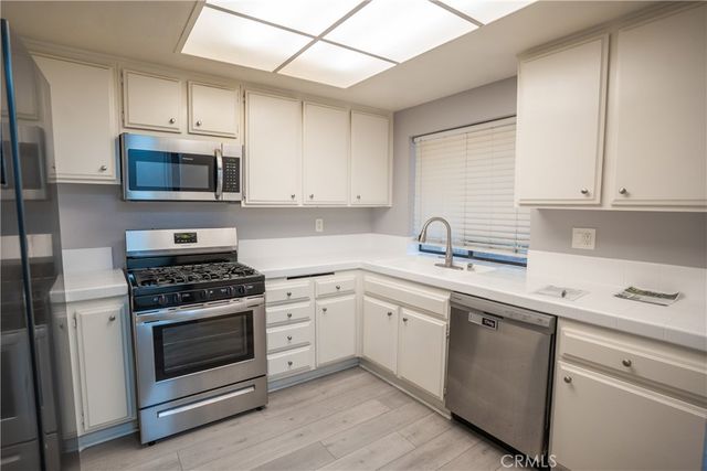 2504 E Willow 107, Signal Hill, CA 90755