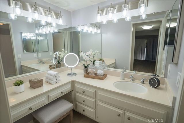 2504 E Willow 107, Signal Hill, CA 90755