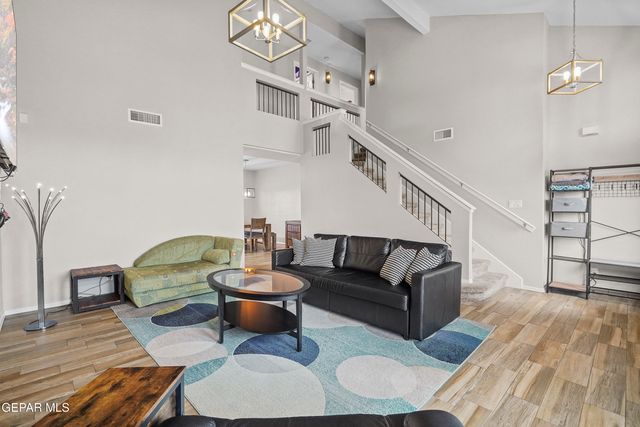 433 CLAIBORNE Street, Horizon City, TX 79928